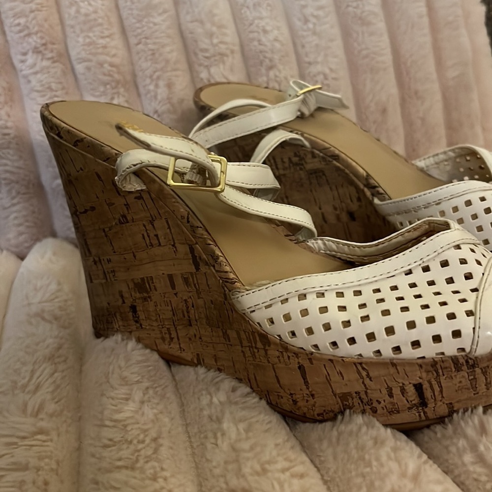 White/cream colored wedges - Arizona Jeans